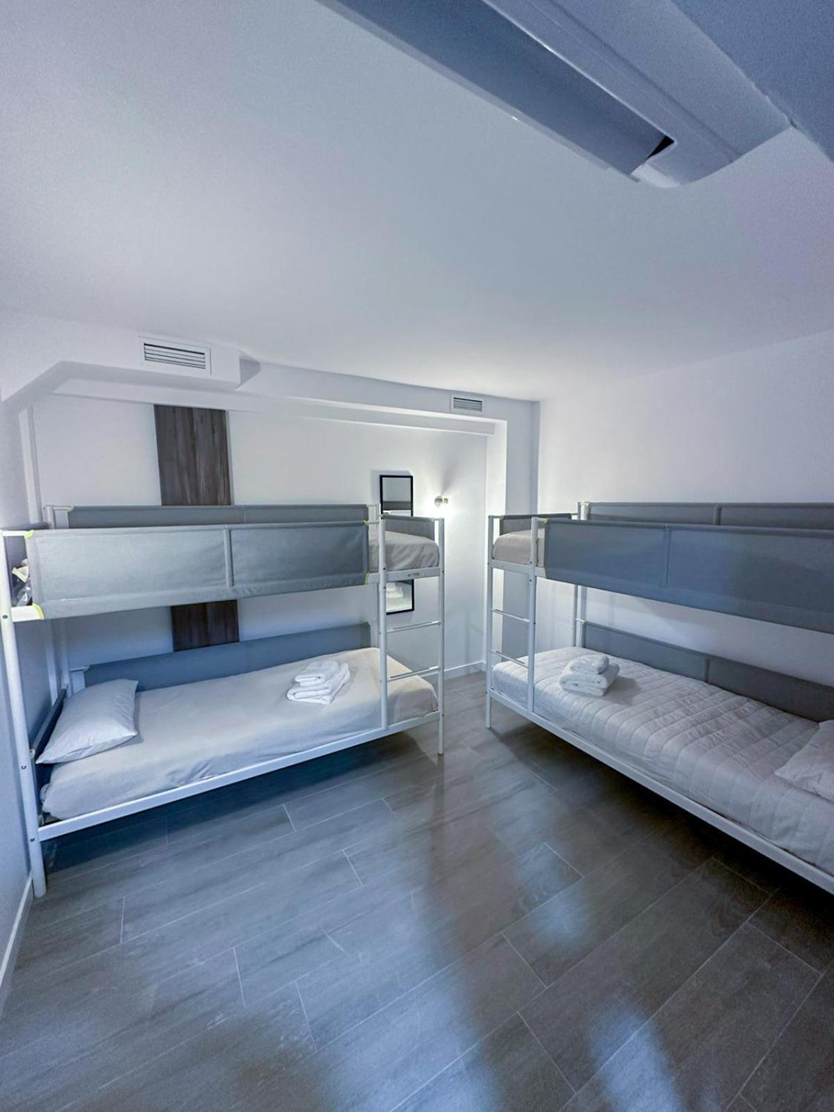 Zur Boutique Hostel Фуeнхирола Екстериор снимка