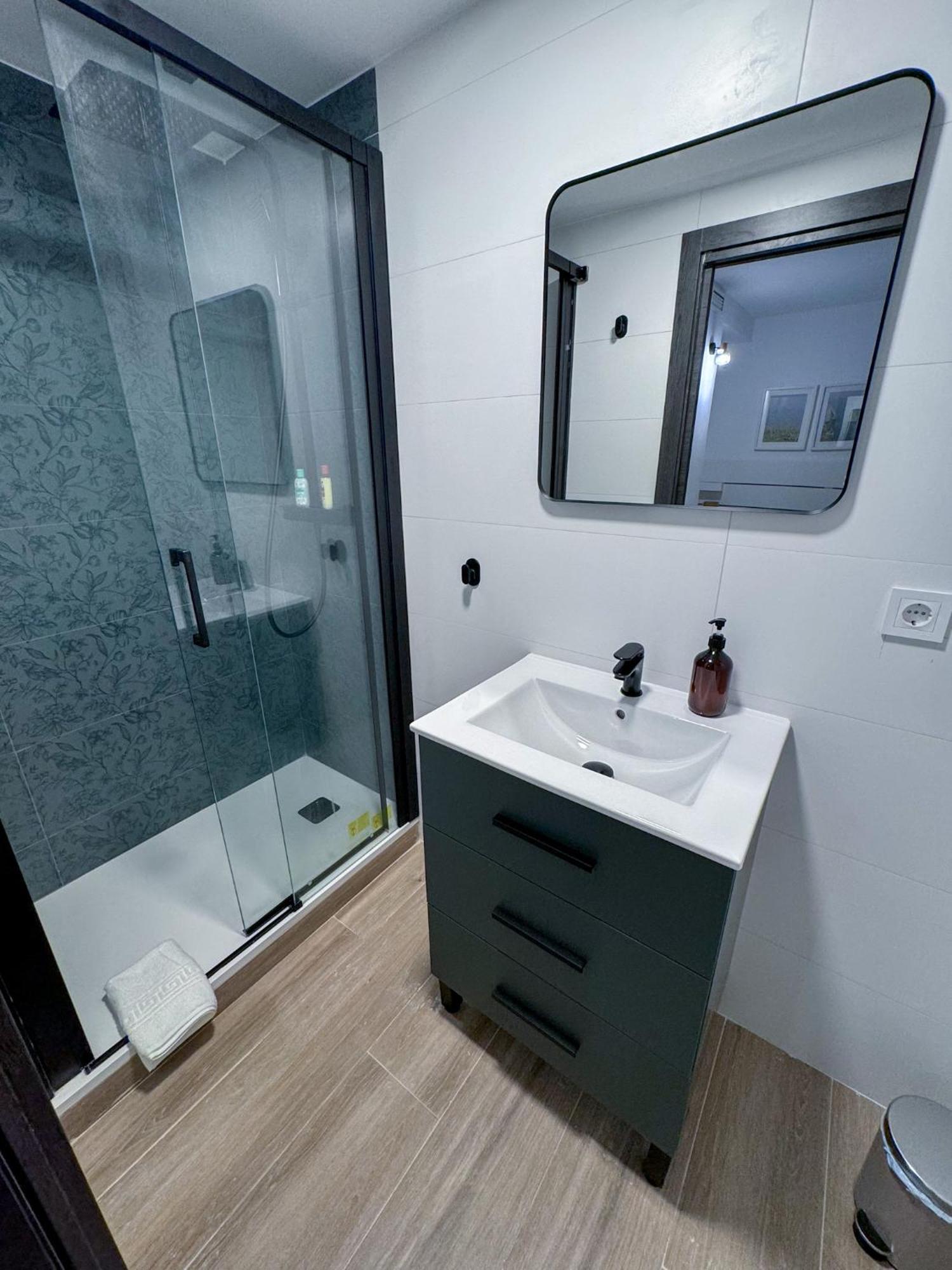 Zur Boutique Hostel Фуeнхирола Екстериор снимка