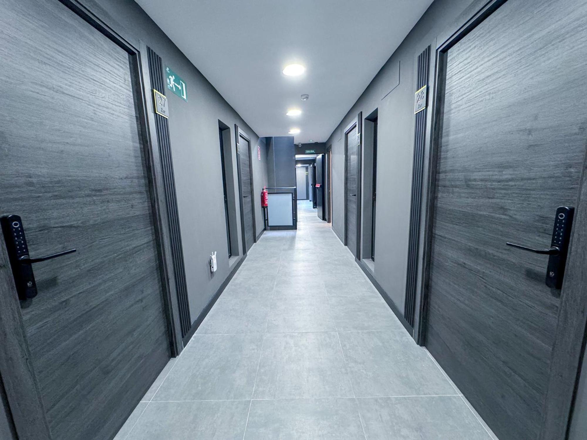 Zur Boutique Hostel Фуeнхирола Екстериор снимка